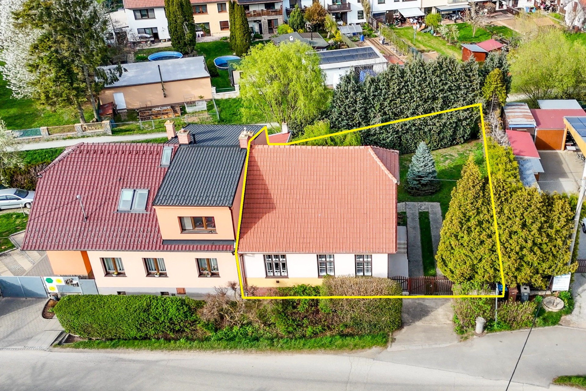 Starší rodinný dům 3+1 u Brna, se zahradou u potoka 4